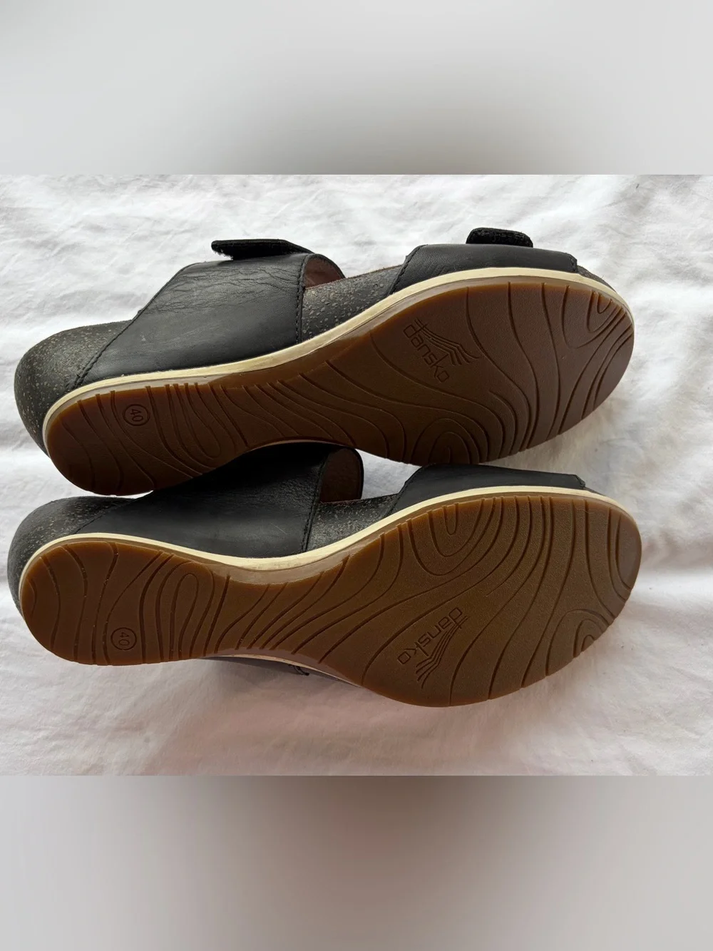 Dansko Black Leather Slide Sandals Two Velcro Straps Small Heel Sz 40 Euro Great